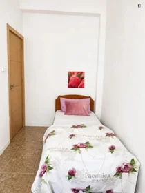 Private room at Calle Beato Juan Grande, image 1 of 6