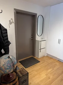 Entire apartment at Gunnarskogsgatan 5, image 8 of 9