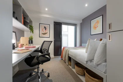 Stanza privata in residence in 8 Parkside, Coventry CV1 2PQ, United Kingdom, immagine 2 di 30