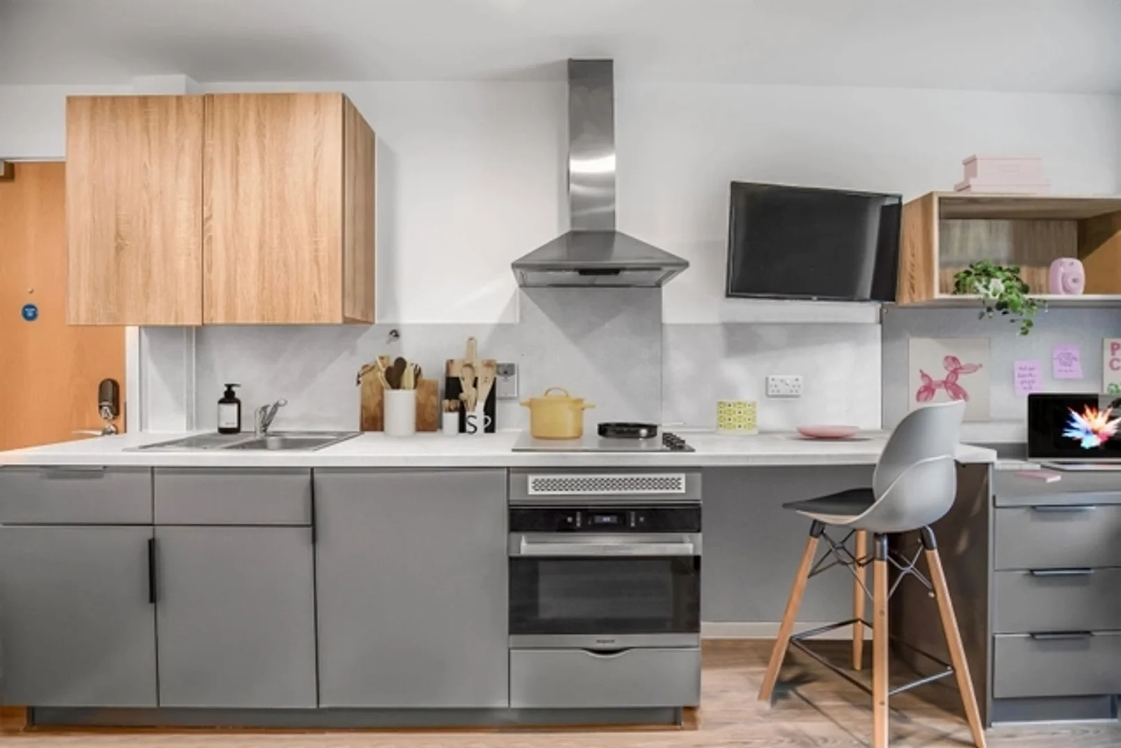 Asequible apartamento estudio con características esenciales en 