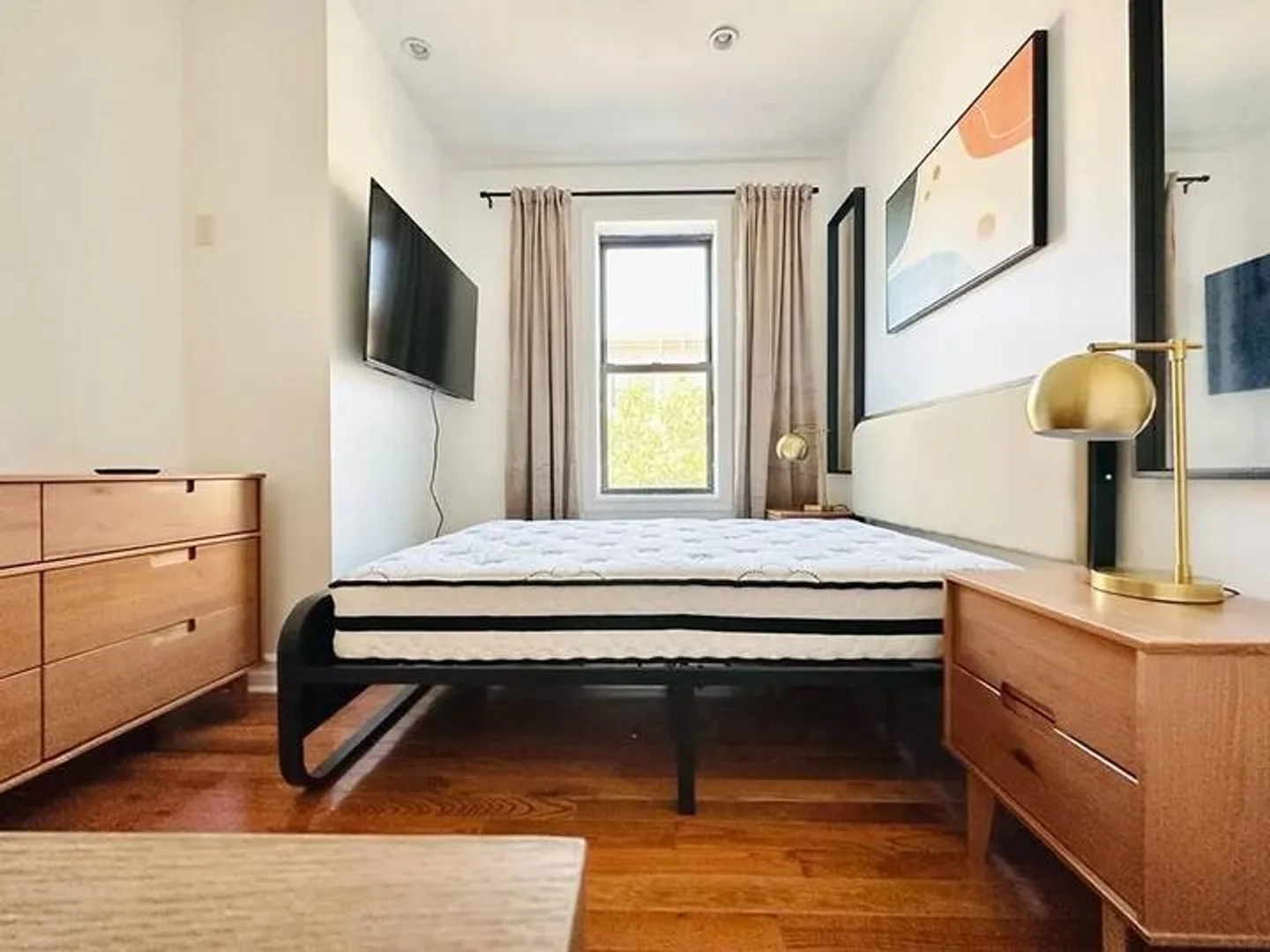 56-54 myrtle Avenue, 1, Bushwick, New York, NY, 11385