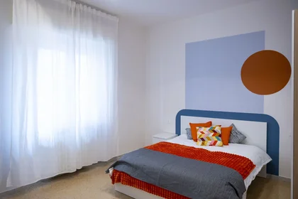 Stanza privata in Via Della Rocca 17, immagine 1 di 10