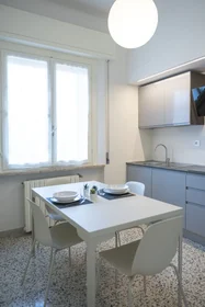 Stanza privata in Via Della Rocca 17, immagine 5 di 10