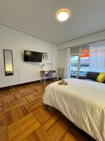 Mehrbettzimmer in der Diego Lopez Haroko Kale Nagusia, Abando, bild 3 von 10