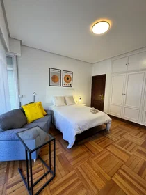 Mehrbettzimmer in der Diego Lopez Haroko Kale Nagusia, Abando, bild 7 von 10