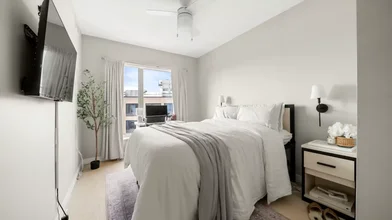 Zimmer mit Doppelbett zu vermieten {area}