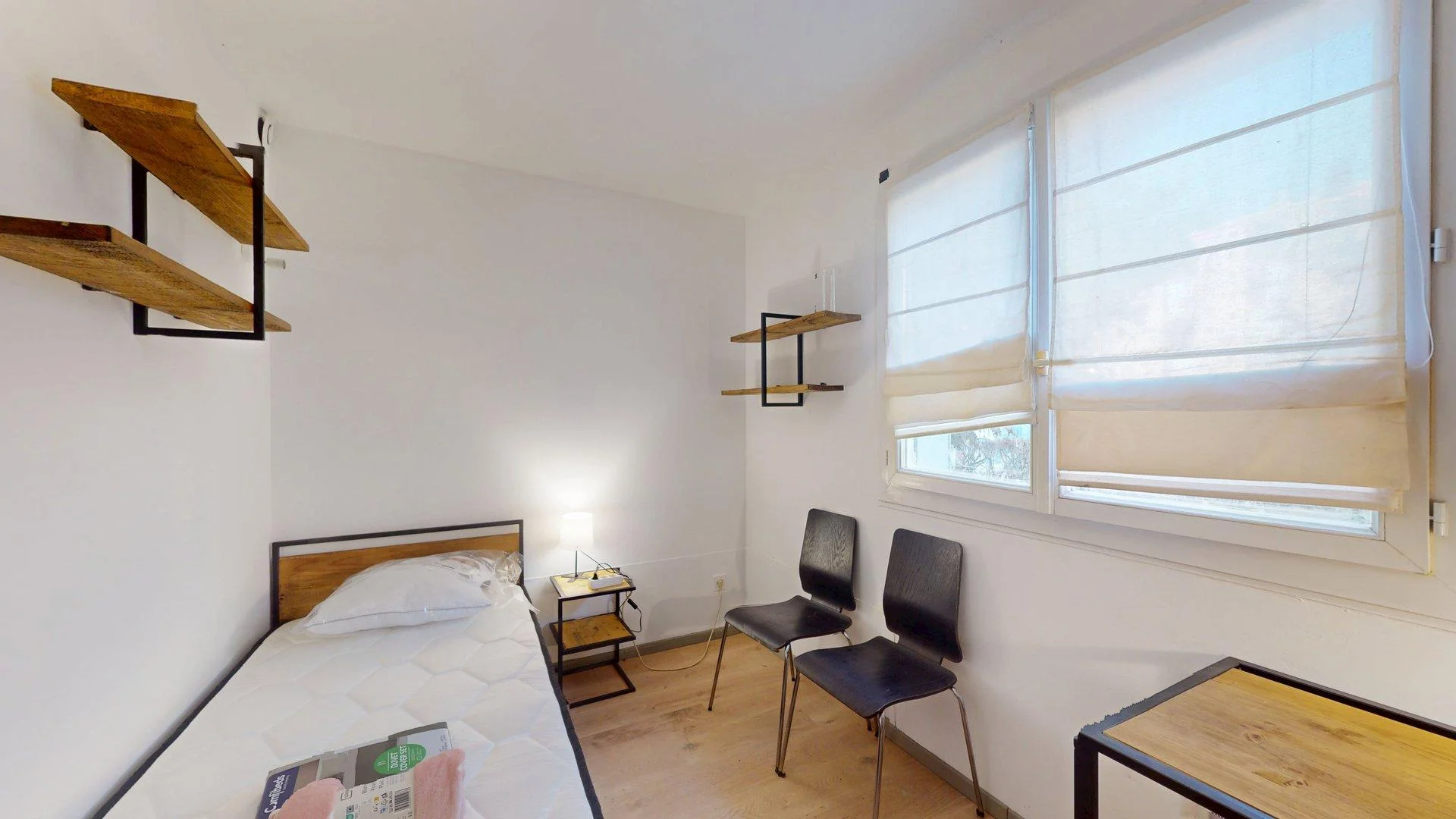 Komfortables und geräumiges Studentenzimmer in 