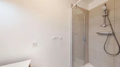 Private room at Rue Maya Angelou, Saint-Ouen, image 6 of 10