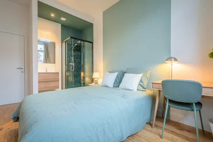 Stanza privata in Rue Fontaine del Saulx, Centre, immagine 5 di 10