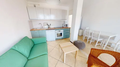 Privatzimmer in der 27 Bd de la Révolution, 13003 Marseille, France, bild 15 von 17