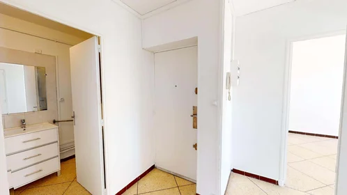 Privatzimmer in der 27 Bd de la Révolution, 13003 Marseille, France, bild 7 von 17