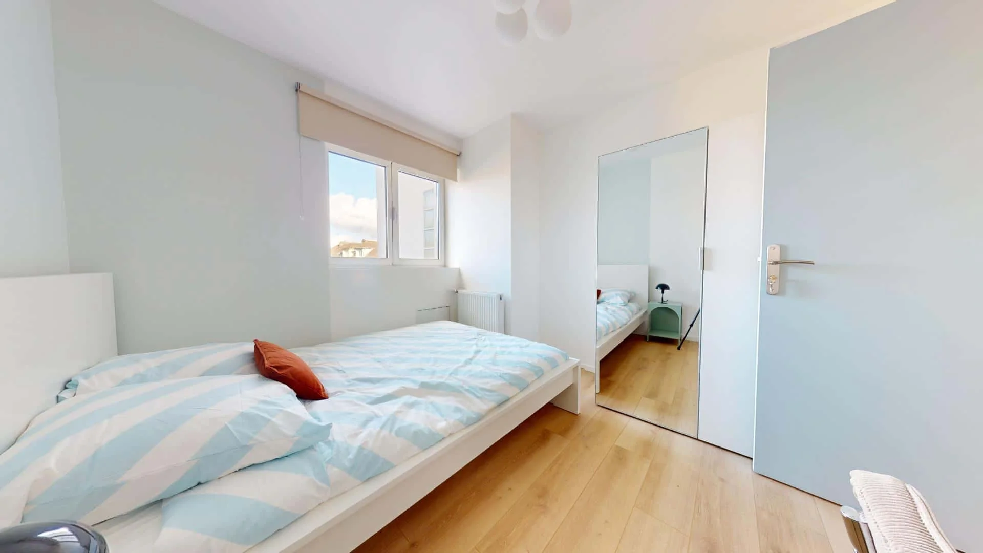 Quarto amigo do estudante em  com comodidades modernas