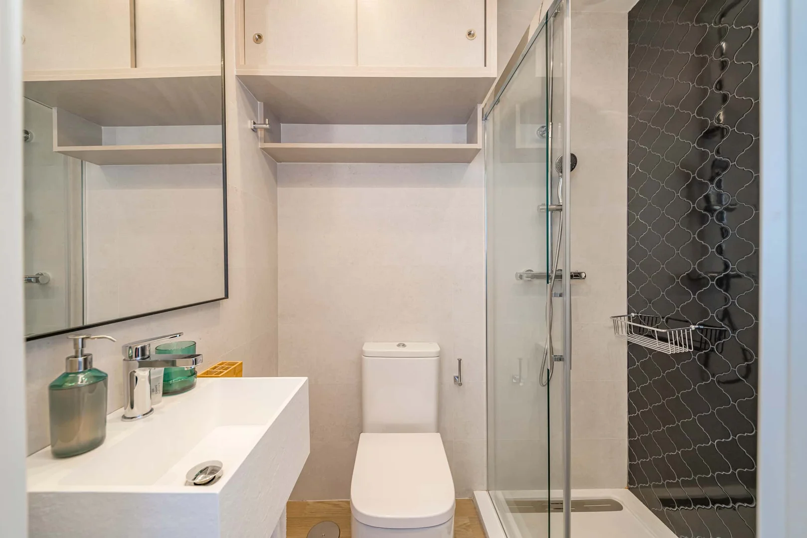 Economical student room with convenient location in 