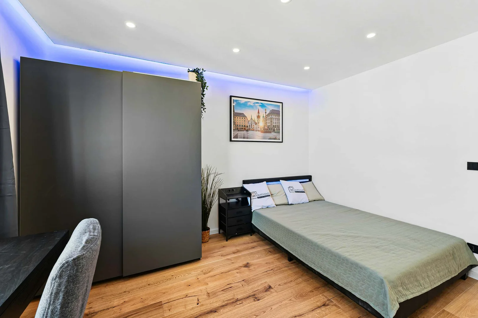 Cozy room for students available in 