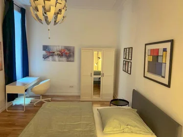 Private room at Münchener Str., 60329 Frankfurt am Main, Germany, image 3 of 12