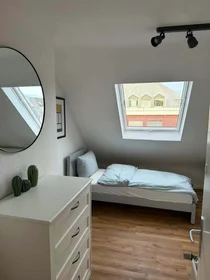 Chambre privée à Rather Str., 40476 Düsseldorf-Stadtbezirk 1, Germany, image 1 de 7