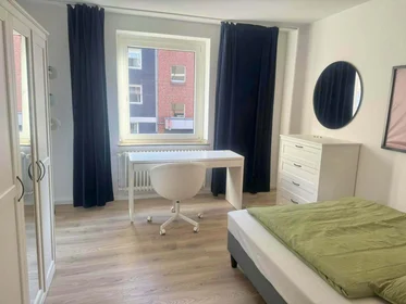 Chambre privée à Rather Str., 40476 Düsseldorf-Stadtbezirk 1, Germany, image 2 de 5