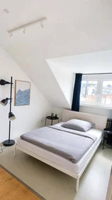 Chambre privée à Kurze Str., 40213 Düsseldorf-Stadtbezirk 1, Germany, image 2 de 6