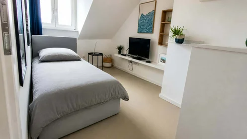 Chambre privée à Kurze Str., 40213 Düsseldorf-Stadtbezirk 1, Germany, image 2 de 7