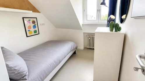 Chambre privée à Kurze Str., 40213 Düsseldorf-Stadtbezirk 1, Germany, image 1 de 6