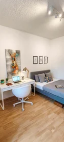 Stanza privata in Hüttenstraße, 40227 Düsseldorf-Stadtbezirk 3, Germany, immagine 3 di 7