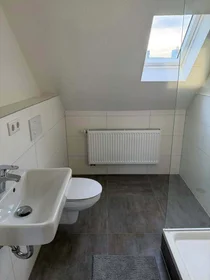 Chambre privée à Rather Str., 40476 Düsseldorf-Stadtbezirk 1, Germany, image 7 de 8