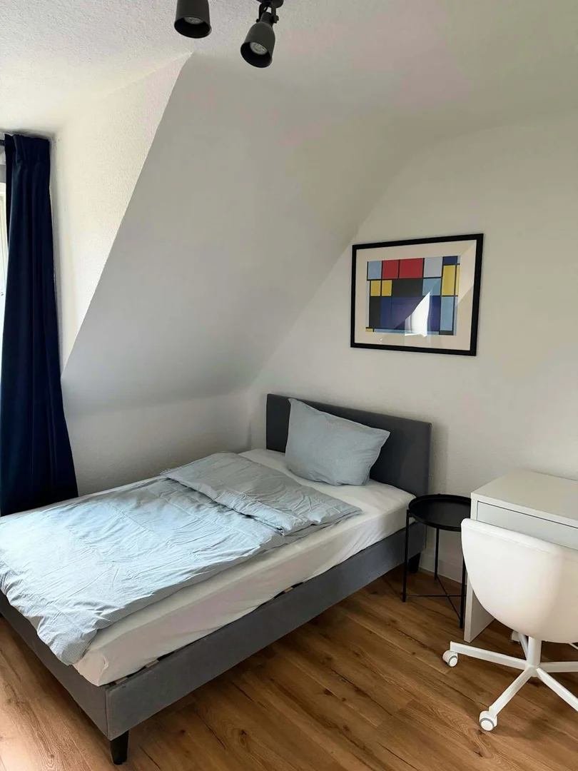 Chambre d'étudiant fonctionnelle parfaite pour étudier dans 