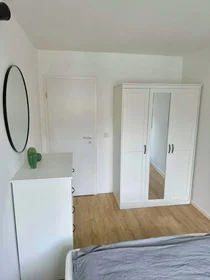 Chambre privée à Kurze Str., 40213 Düsseldorf-Stadtbezirk 1, Germany, image 3 de 6