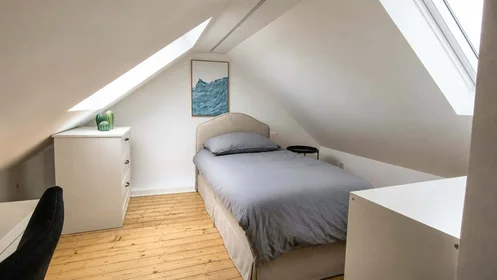 Chambre privée à Kurze Str., 40213 Düsseldorf-Stadtbezirk 1, Germany, image 1 de 6