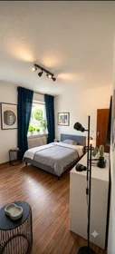 Stanza privata in Hüttenstraße, 40227 Düsseldorf-Stadtbezirk 3, Germany, immagine 2 di 5