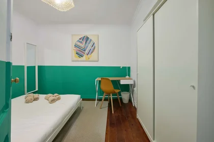 Quarto privado em R. de Santa Marta 21, 1150-291 Lisboa, Portogallo, imagem 7 de 40