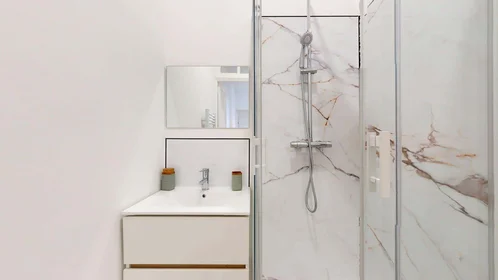 Logement entier à 31 Rue du Grand Chemin, 59100 Roubaix, France, image 9 de 13