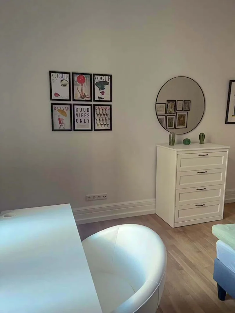 Student-friendly room in  with modern amenities