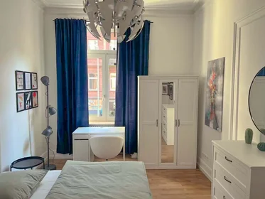 Private room at Münchener Str., 60329 Frankfurt am Main, Germany, image 1 of 11
