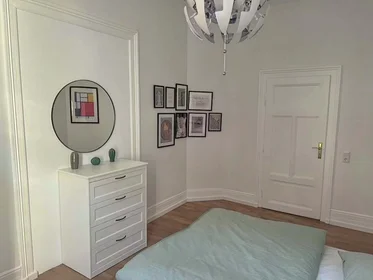 Private room at Münchener Str., 60329 Frankfurt am Main, Germany, image 4 of 11