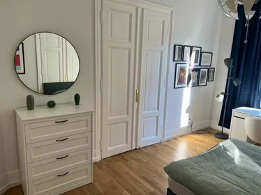 Private room at Münchener Str., 60329 Frankfurt am Main, Germany, image 3 of 11