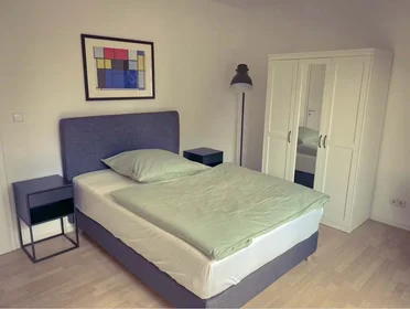 Stanza privata in Arndtstraße, 60325 Frankfurt am Main, Germany, immagine 2 di 12
