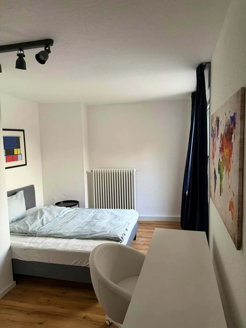 Chambre d'étudiant fonctionnelle parfaite pour étudier dans 