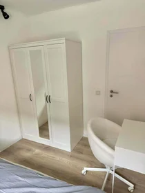 Chambre privée à Rather Str., 40476 Düsseldorf-Stadtbezirk 1, Germany, image 3 de 6