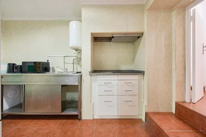 Quarto privado em R. de Santa Marta 21, 1150-291 Lisboa, Portogallo, imagem 16 de 42