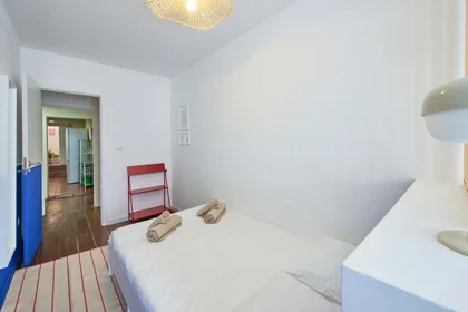 Quarto privado em R. de Santa Marta 21, 1150-291 Lisboa, Portogallo, imagem 5 de 42