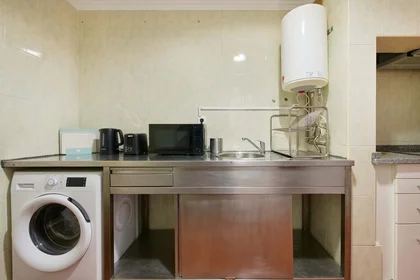 Quarto privado em R. de Santa Marta 21, 1150-291 Lisboa, Portogallo, imagem 41 de 42