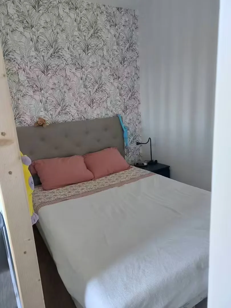Cozy room for students available in 