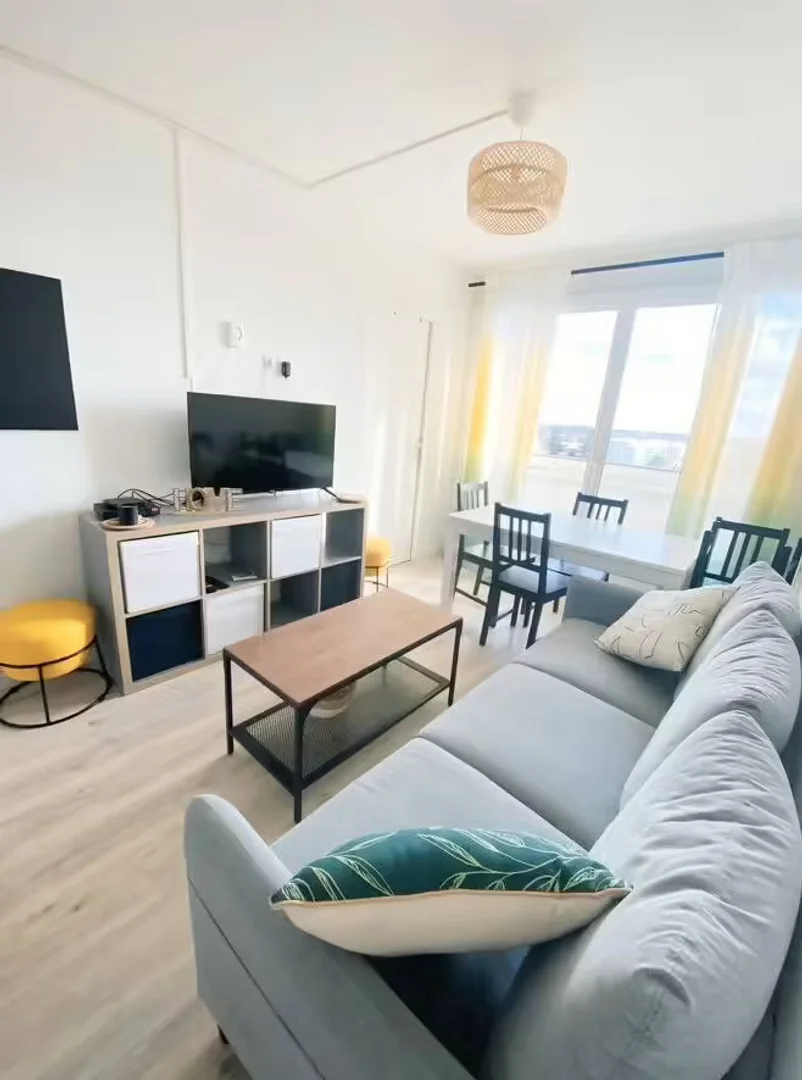 Habitación asequible para estudiantes con buena iluminación en 