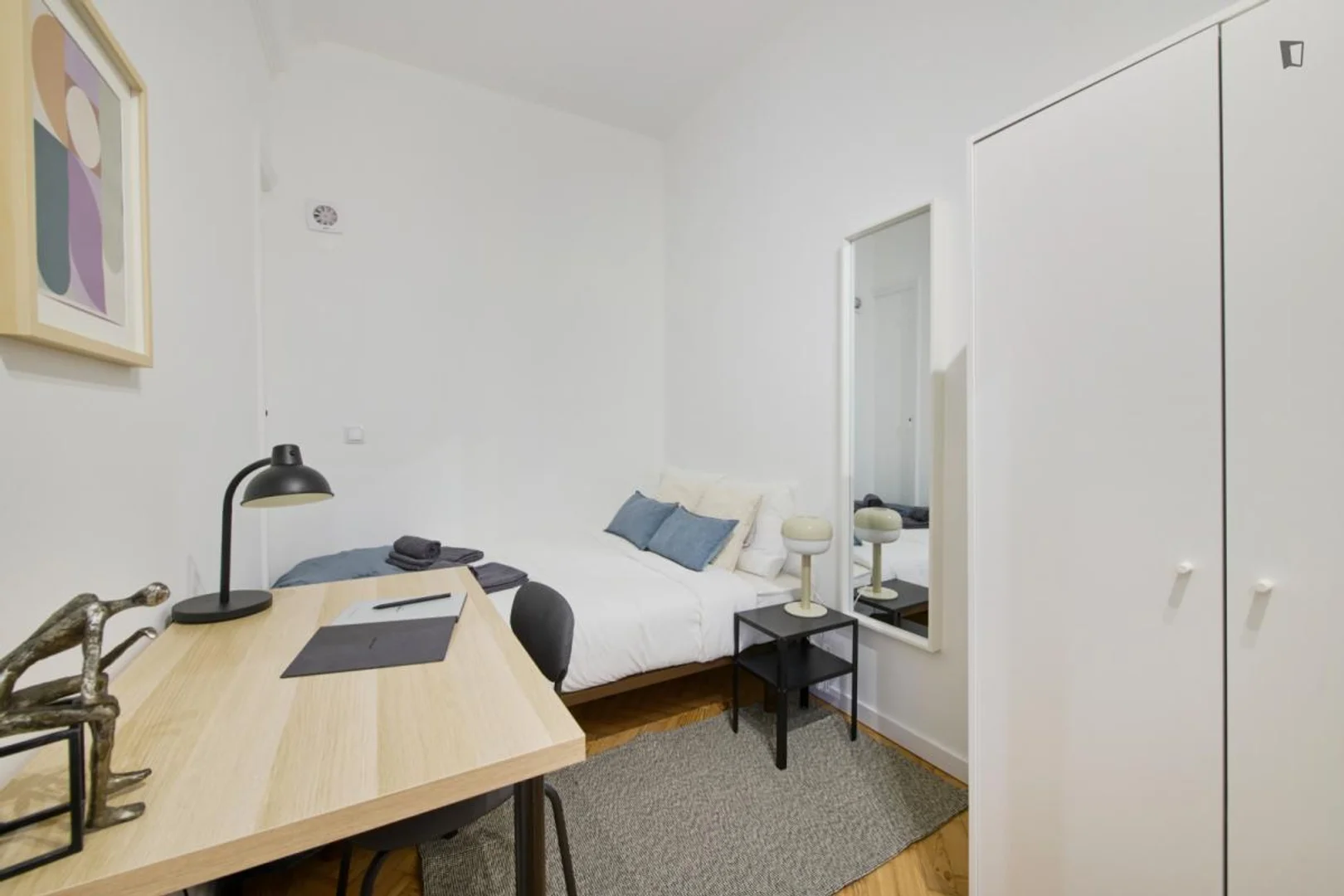 Zimmer in Studentenwohnung in  zu vermieten, voll möbliert