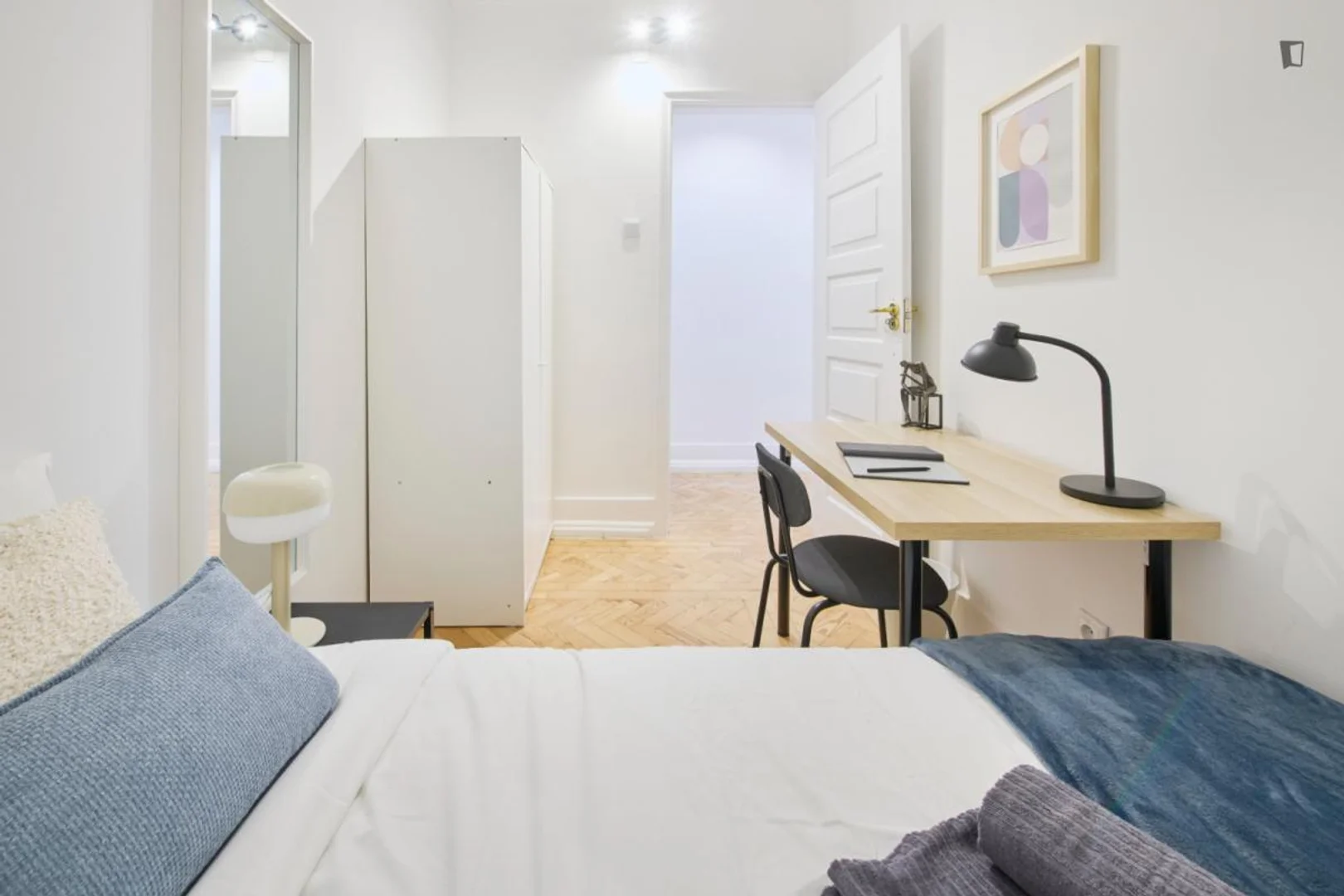 Bezahlbares Zimmer für Studenten mit ausreichender Beleuchtung in 