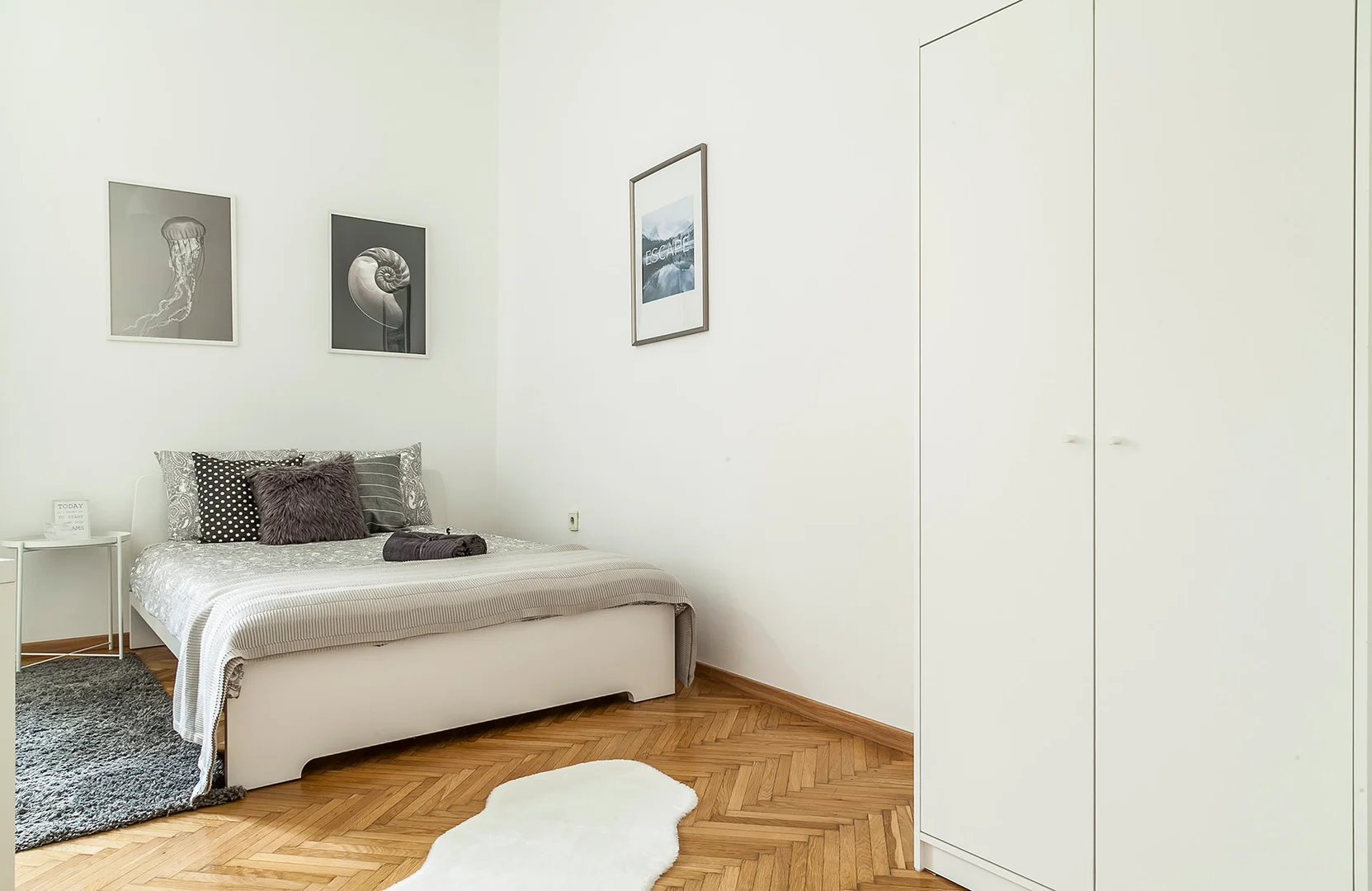 Chambre d'étudiant lumineuse et aérée avec accès facile à l'université dans 