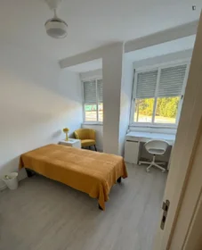 Privatzimmer in der Calçada de Carriche, bild 1 von 10