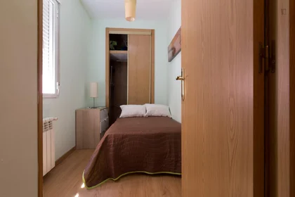 Chambre privée à Plaza Angel Carbajo, image 1 de 10
