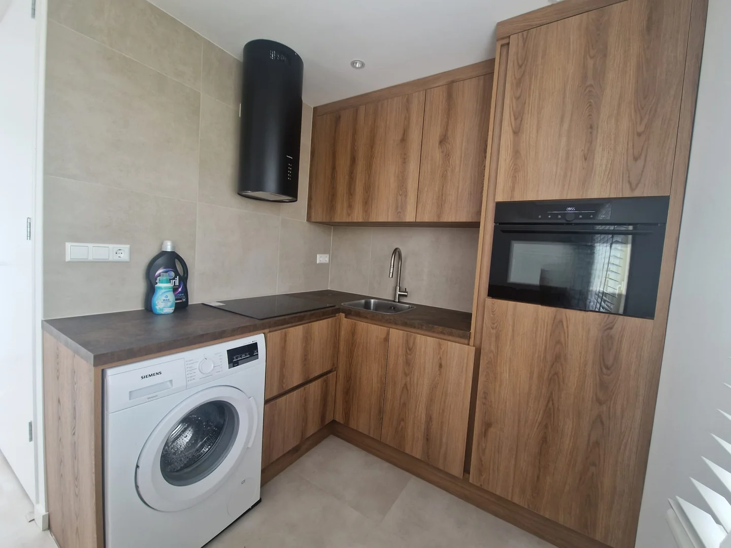 Comfortable and spacious student room in 
